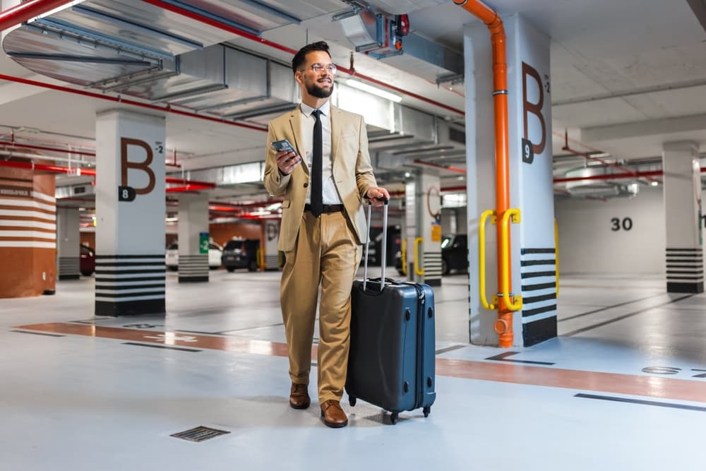 Flughafen Hamburg Parkhaus & Außenparkplätze